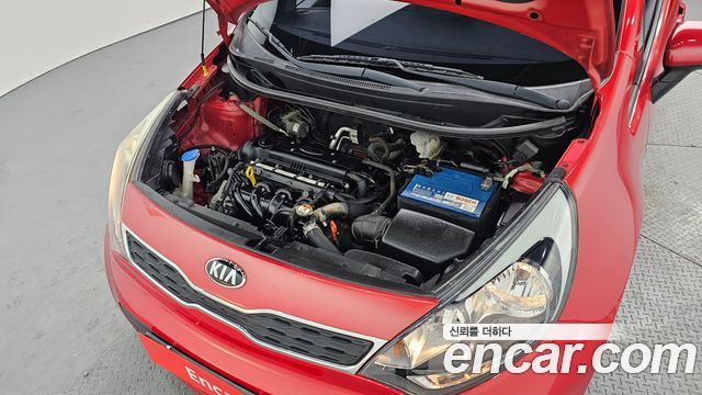 Kia pride 2014 — photo 6