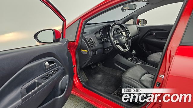 Kia pride 2014 — photo 10