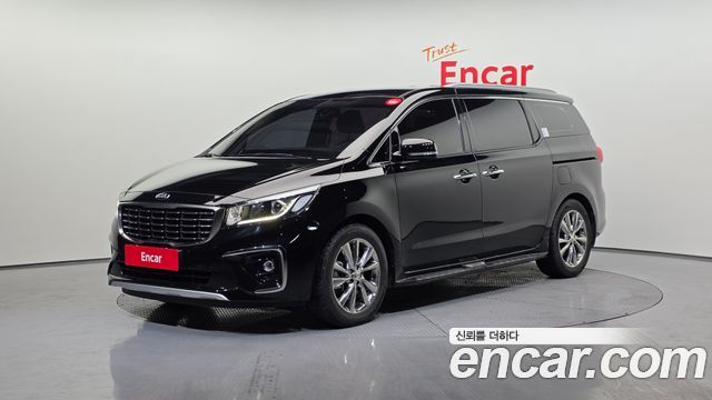 Kia Canival 2020 — photo 1
