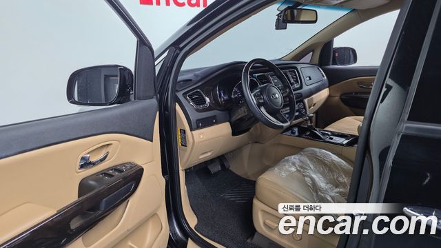 Kia Canival 2020 — photo 10