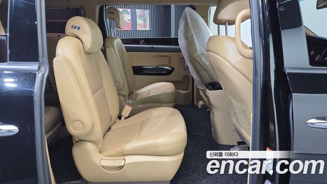 Kia Canival 2020 — photo 12