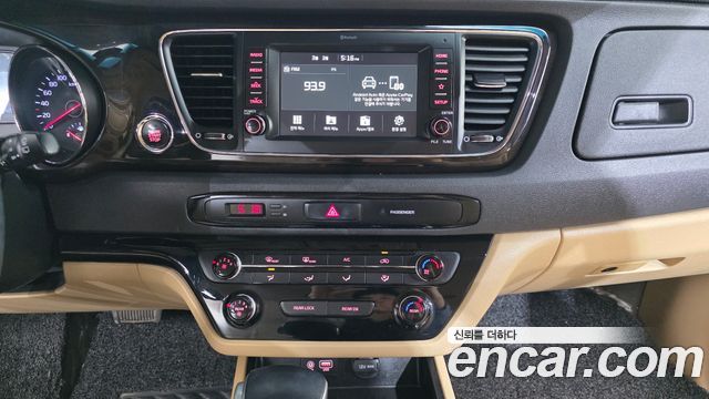 Kia Canival 2020 — photo 14