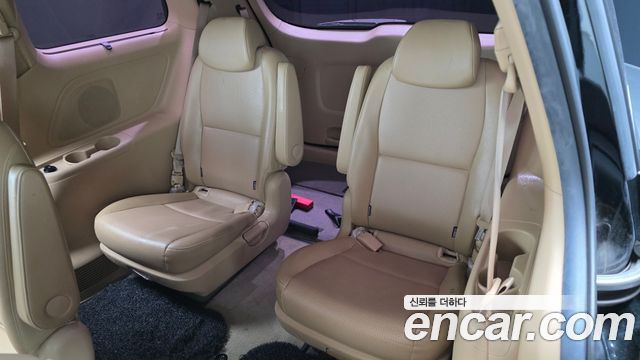 Kia Canival 2020 — photo 18
