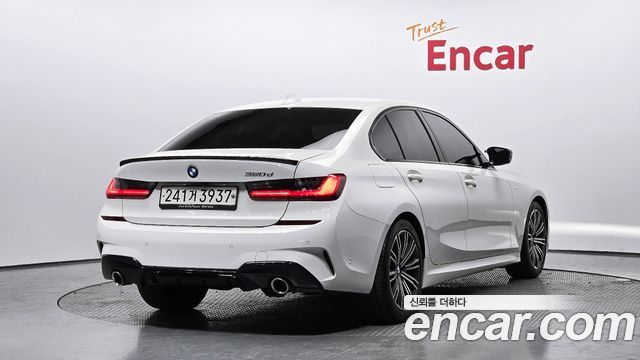 BMW 3-Series 2019 — photo 2