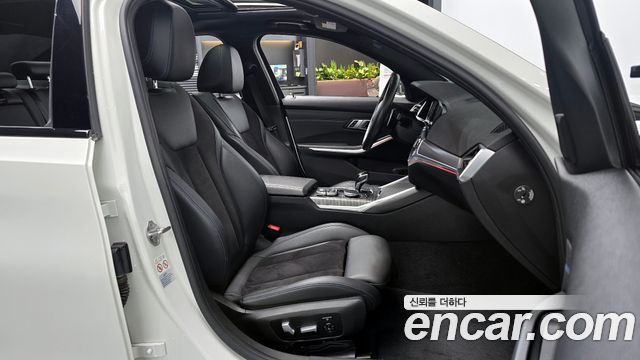 BMW 3-Series 2019 — photo 9