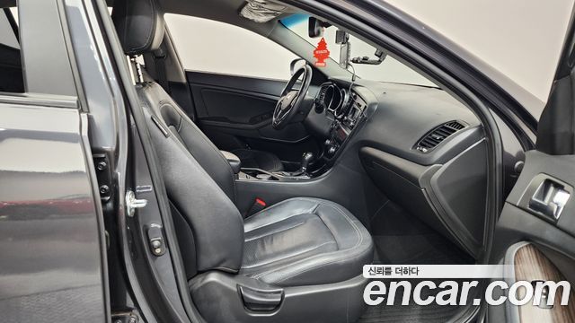 Kia K5 2011 — photo 11