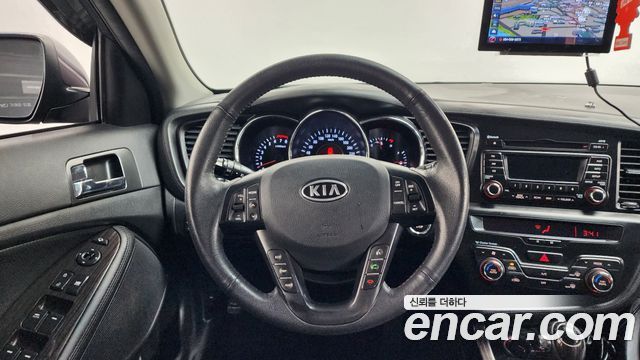 Kia K5 2011 — photo 13