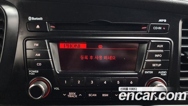 Kia K5 2011 — photo 16