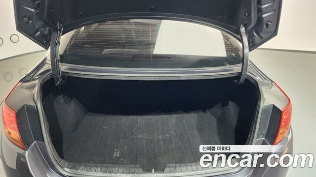 Kia K5 2011 — photo 20