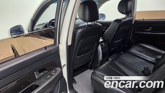 KG Mobility Rexton 2015 — photo 17