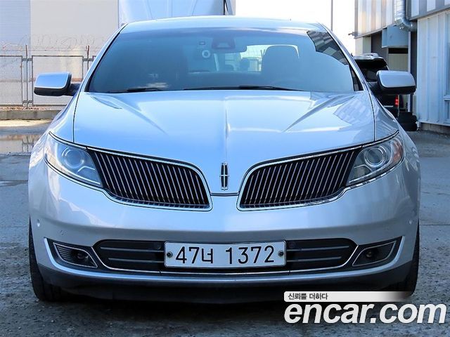 Lincoln MKS 2014 — photo 1