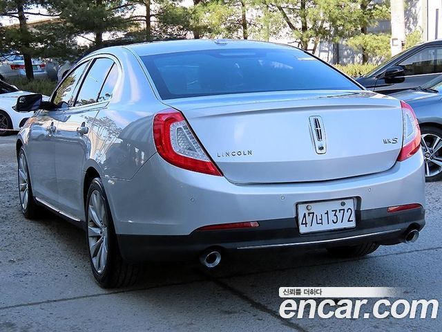 Lincoln MKS 2014 — photo 3