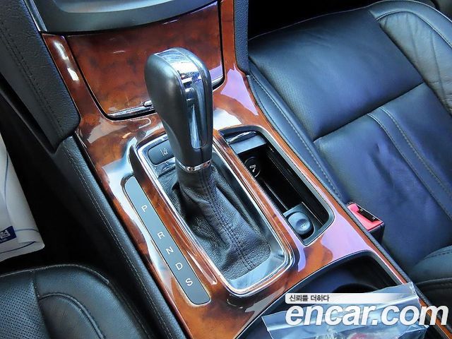 Lincoln MKS 2014 — photo 10