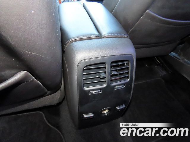 Lincoln MKS 2014 — photo 16