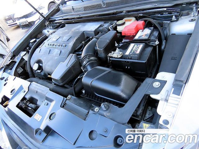 Lincoln MKS 2014 — photo 18
