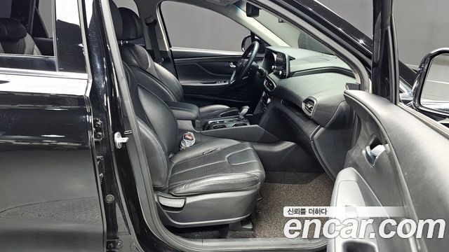 Hyundai Santafe 2019 — photo 11