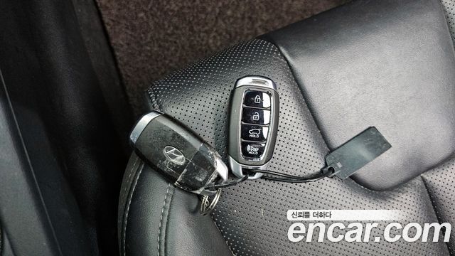 Hyundai Santafe 2019 — photo 19