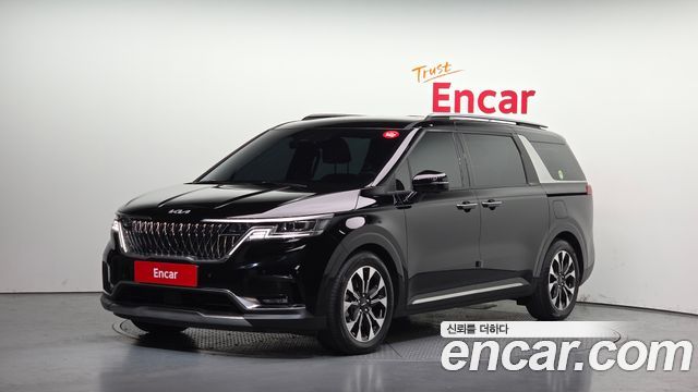 Kia Canival 2023 — photo 1
