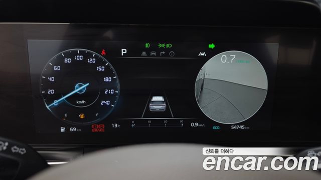 Kia Canival 2023 — photo 8