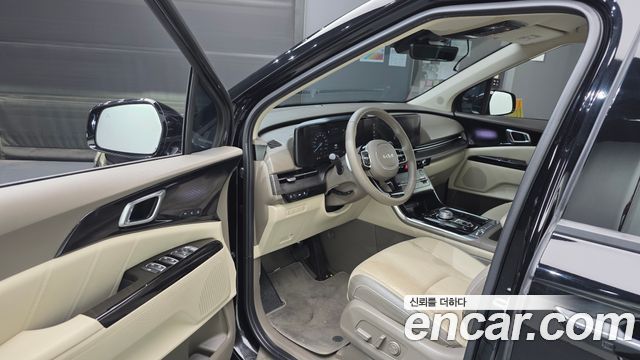 Kia Canival 2023 — photo 10