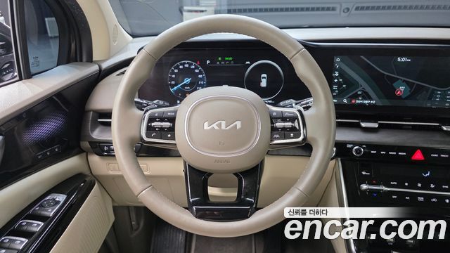 Kia Canival 2023 — photo 13