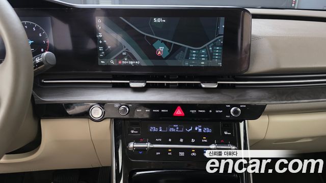 Kia Canival 2023 — photo 18