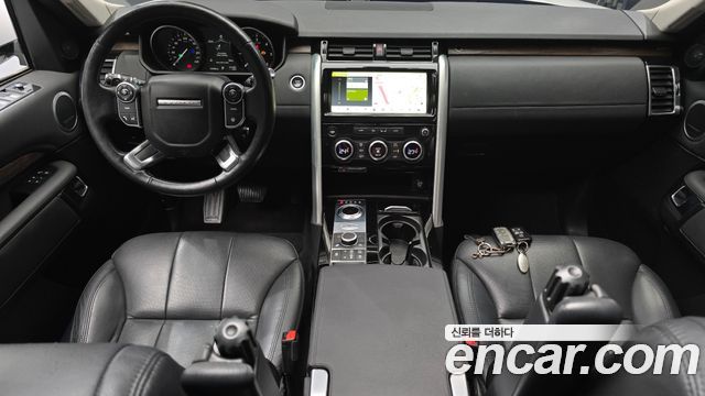 Land Rover Discovery 2017 — photo 7