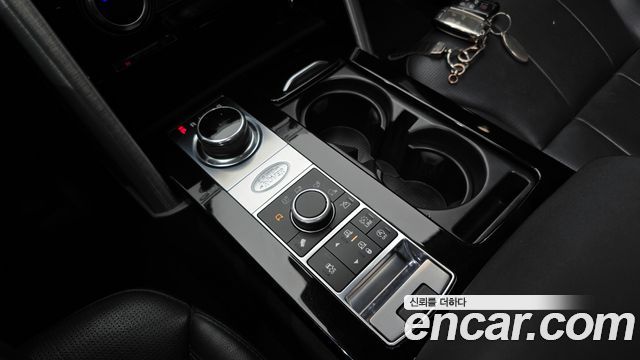 Land Rover Discovery 2017 — photo 9