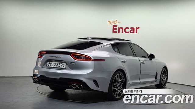 Kia Stinger 2018 — photo 2
