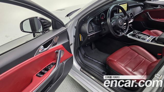 Kia Stinger 2018 — photo 13