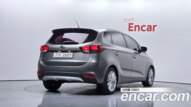 Kia Carens 2018 — photo 2