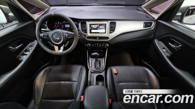 Kia Carens 2018 — photo 7