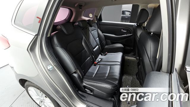 Kia Carens 2018 — photo 12