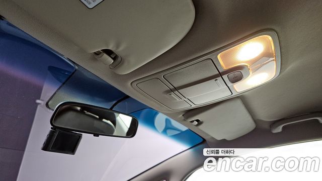Kia Carens 2018 — photo 17
