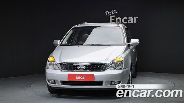 Kia Canival 2011 — photo 3