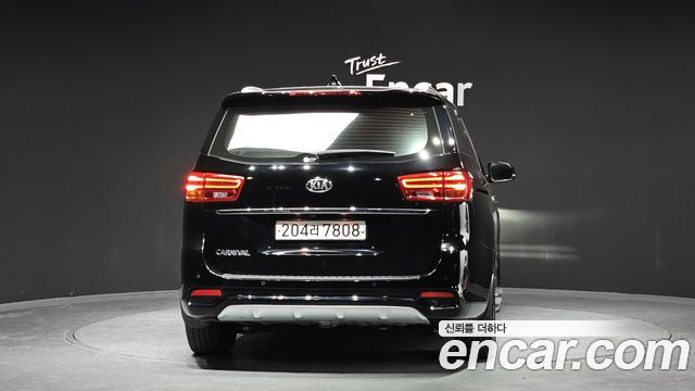 Kia Canival 2020 — photo 4