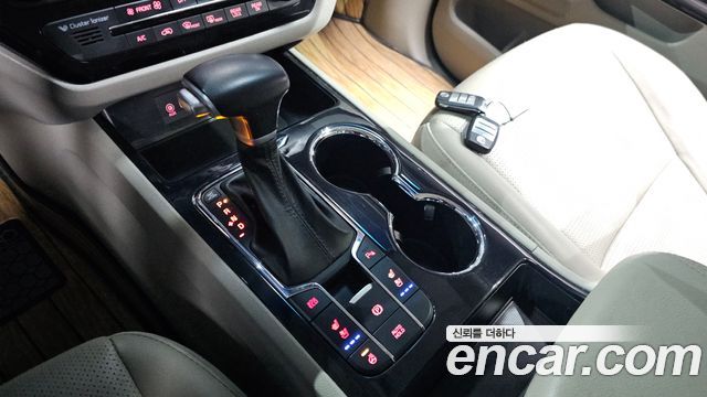 Kia Canival 2020 — photo 9
