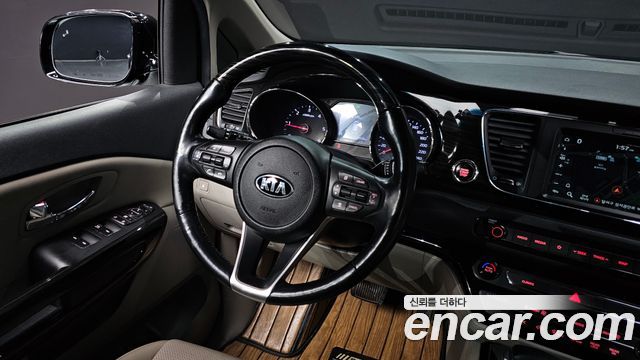 Kia Canival 2020 — photo 13
