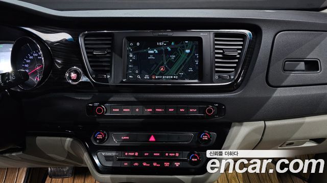 Kia Canival 2020 — photo 14