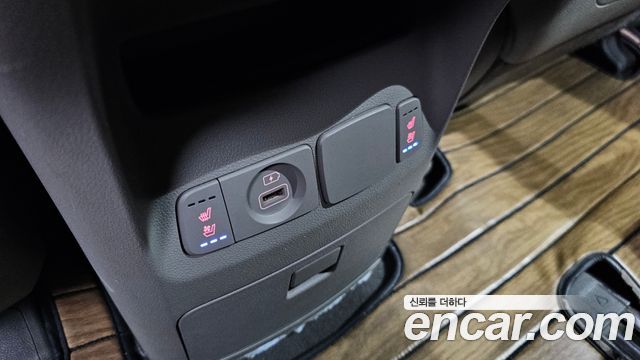 Kia Canival 2020 — photo 18