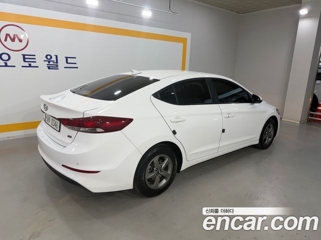 Hyundai AVANTE 2016 — photo 7