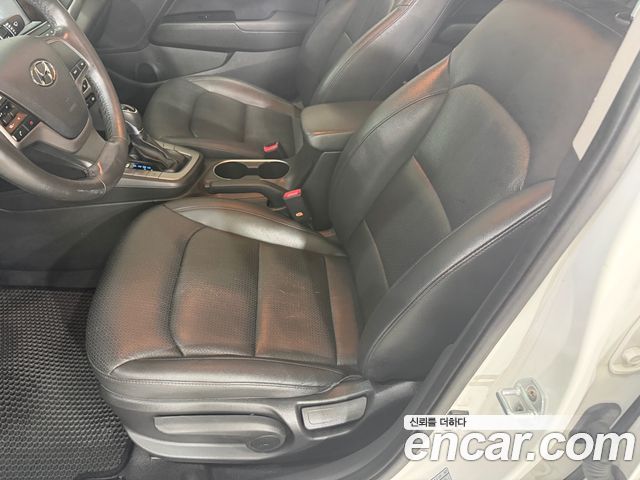 Hyundai AVANTE 2016 — photo 10