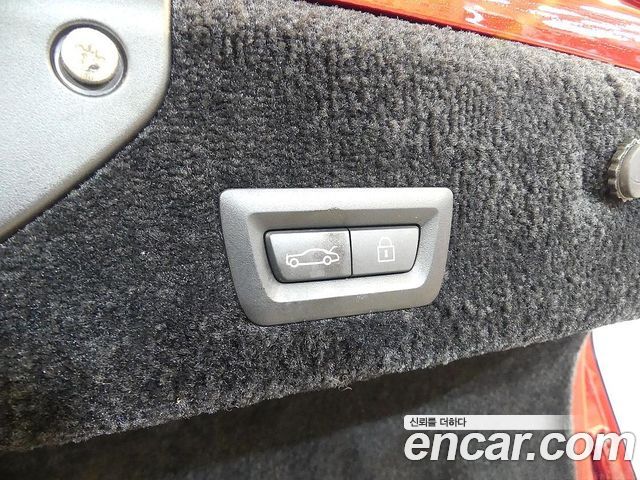 Rolls-Royce Dawn 2020 — photo 18