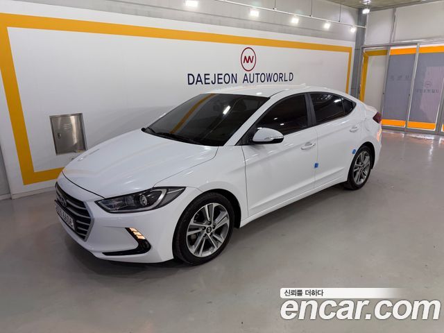 Hyundai AVANTE 2018 — photo 2