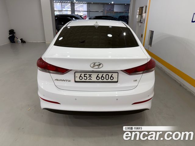 Hyundai AVANTE 2018 — photo 5