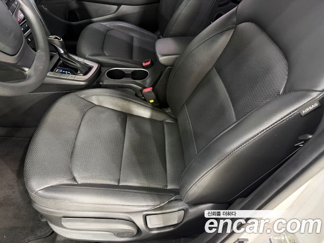 Hyundai AVANTE 2018 — photo 10
