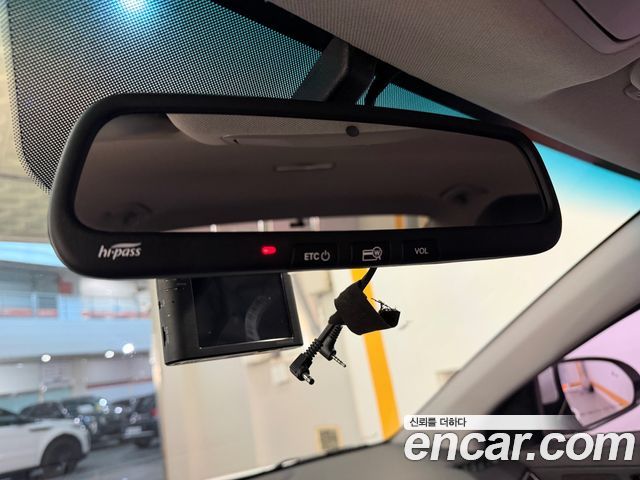 Hyundai AVANTE 2018 — photo 16