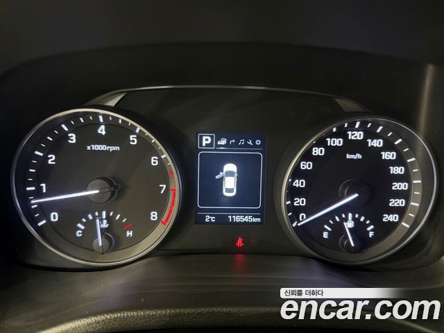 Hyundai AVANTE 2018 — photo 18