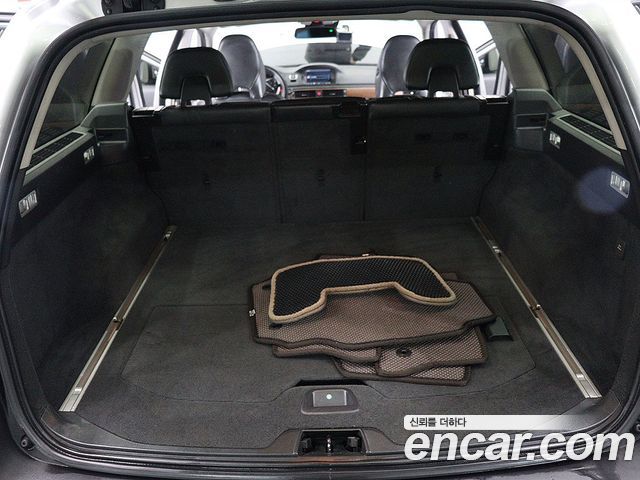 Volvo XC70 2012 — photo 12