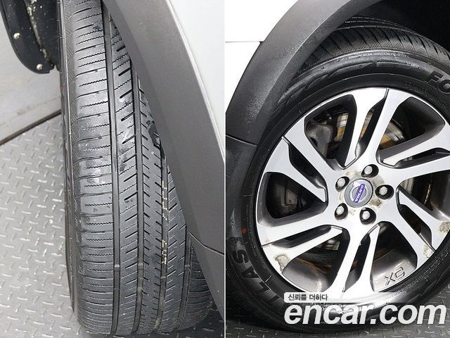 Volvo XC70 2012 — photo 20